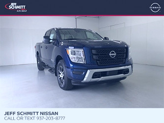 New 2023 Nissan Titan SV 4D Crew Cab in Beavercreek #N230480 | Jeff Schmitt  Auto Group